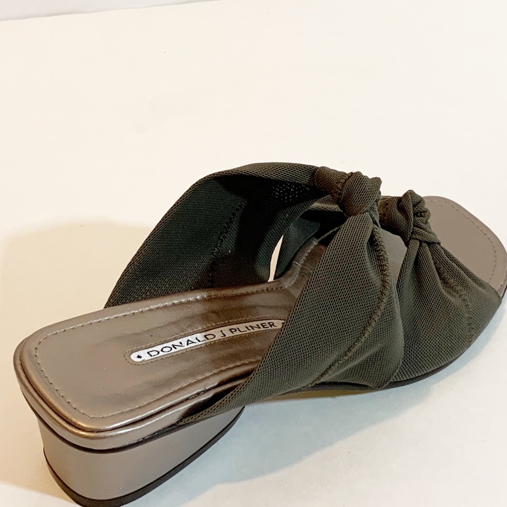 Donald Pliner Stretch Mesh Bow Low Heel Slide - Picture 3 of 7